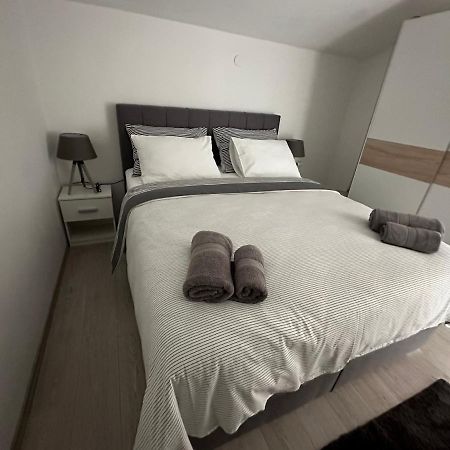 Villa Lorenta Apartments Primosten Luaran gambar