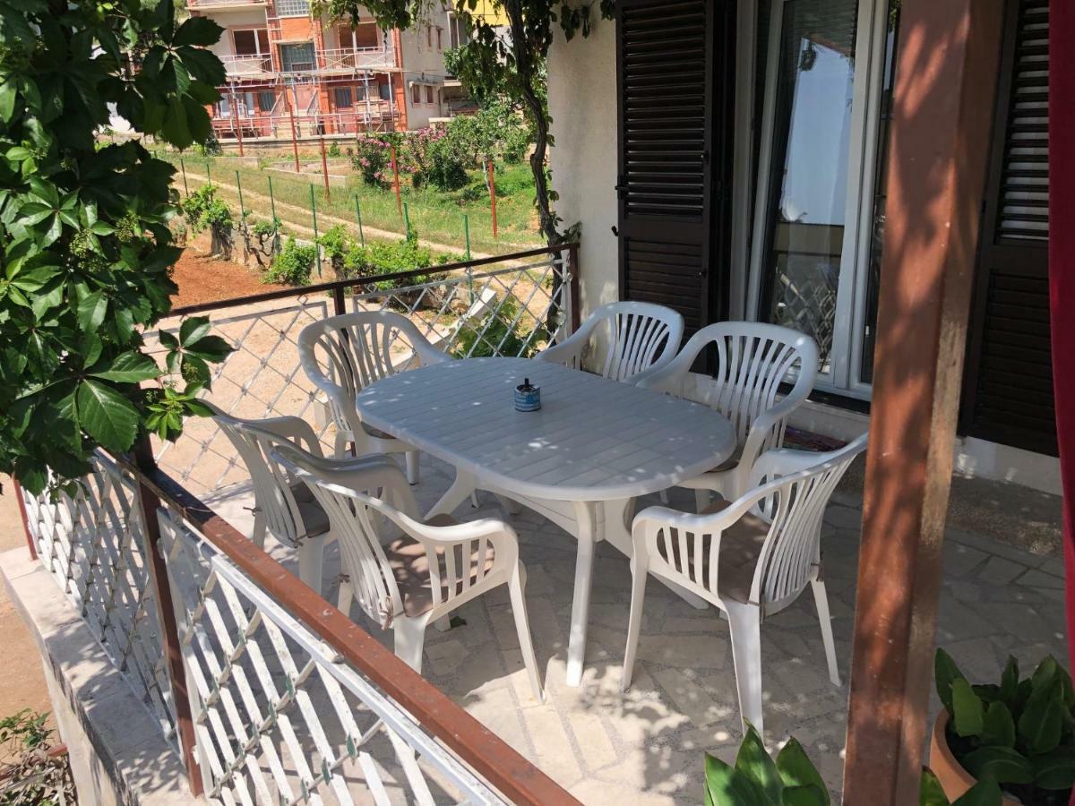 Villa Lorenta Apartments Primosten Luaran gambar